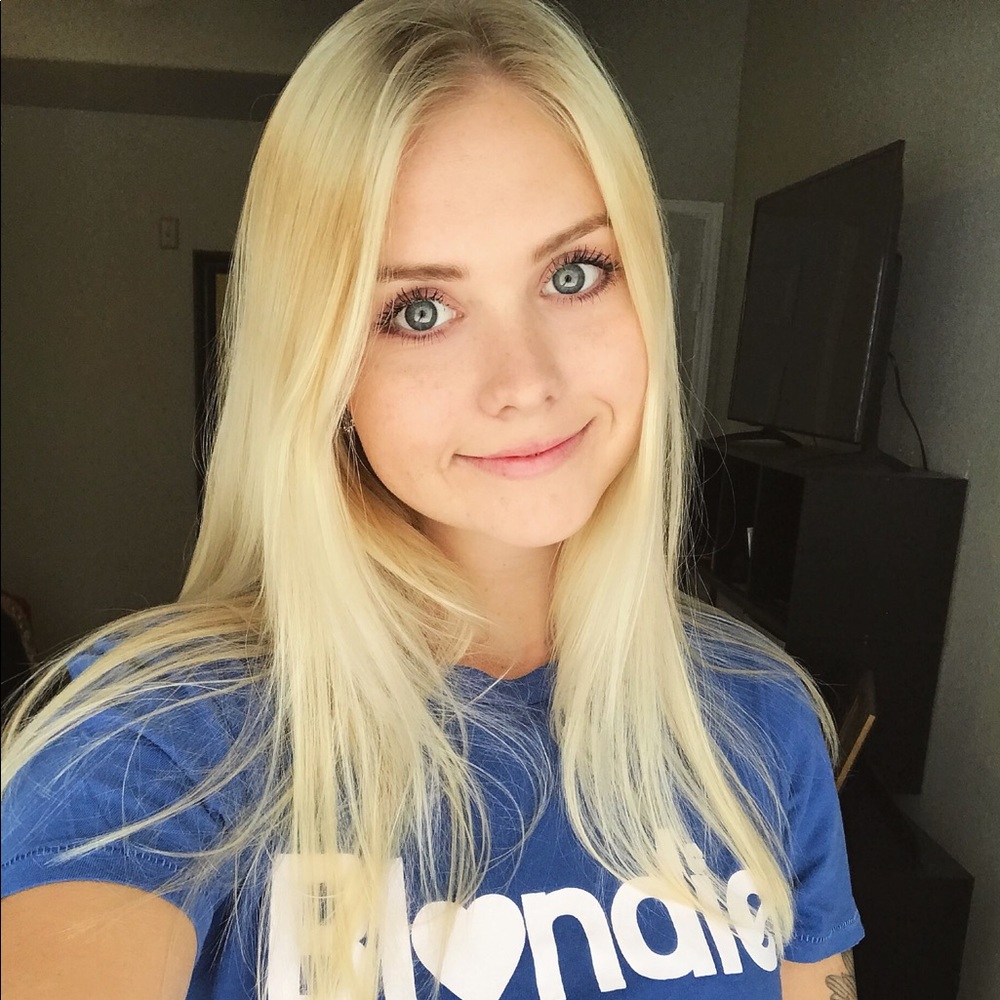 Meet your Posher, Hayley